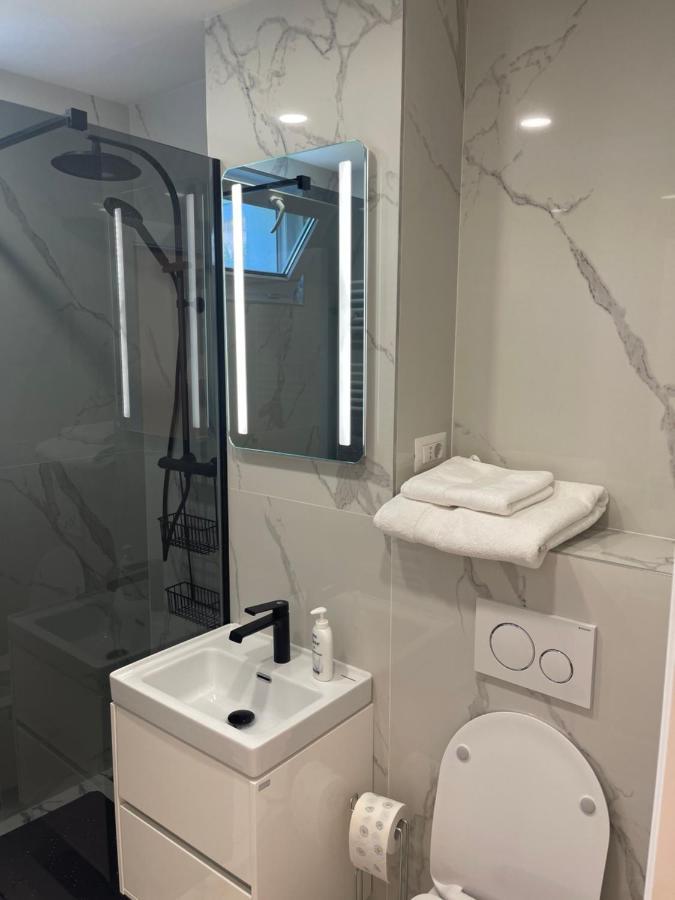 Apartament Incantator In Roman Eksteriør billede